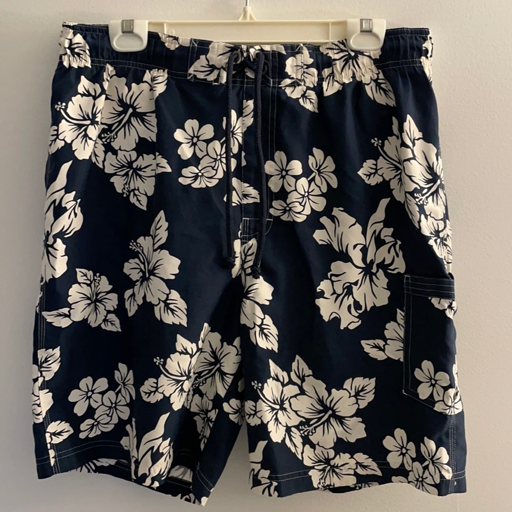 Men’s Sonoma Bathing Suit (Medium)